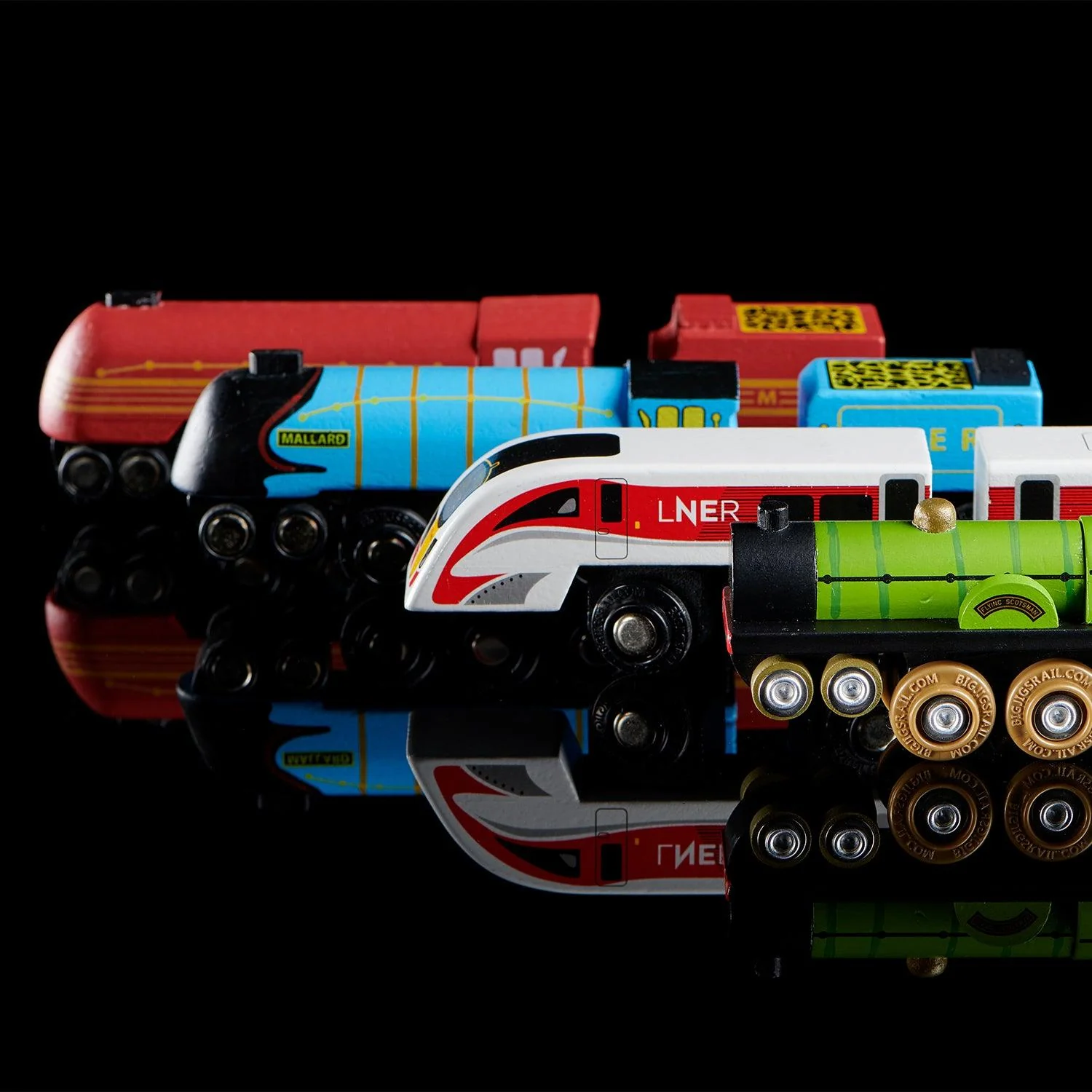 National Railway Museum Mallard Wooden Train Model Toy - Image 3