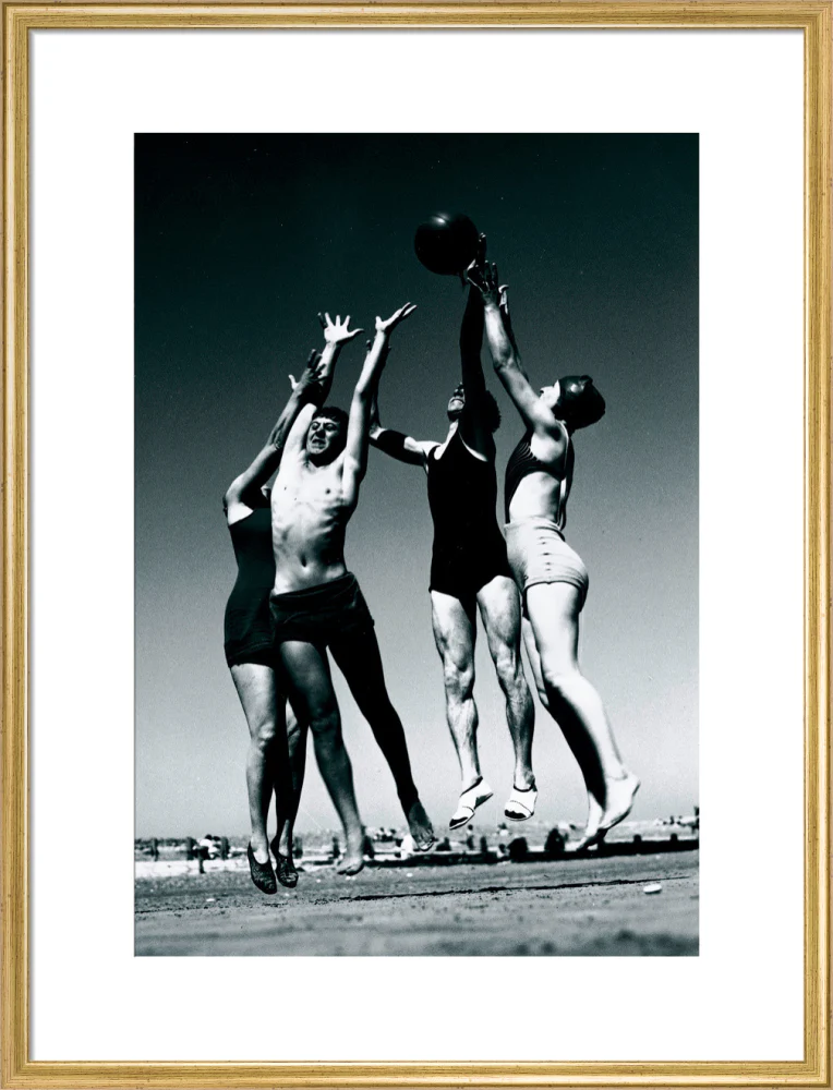 Men and women jumping for a basketball by the sea, 1930s. - Image 20