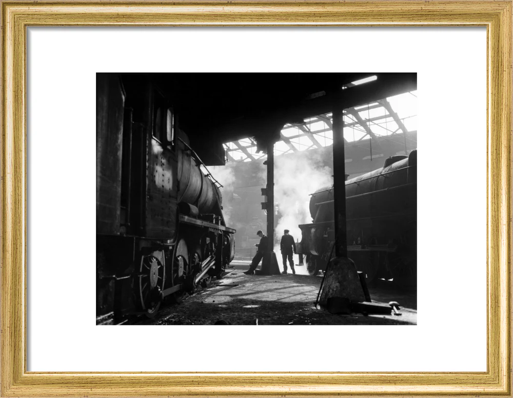 Grimy 8F and Class 5 steam locomotives. - Image 43