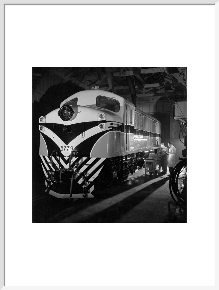 Finished diesel loco for export in main assembly hall, Darlington, 1959. - Image 57