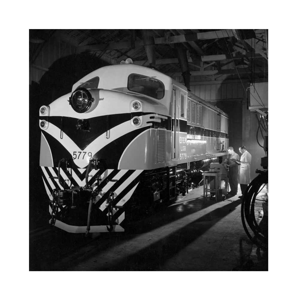 Finished diesel loco for export in main assembly hall, Darlington, 1959. - Image 61
