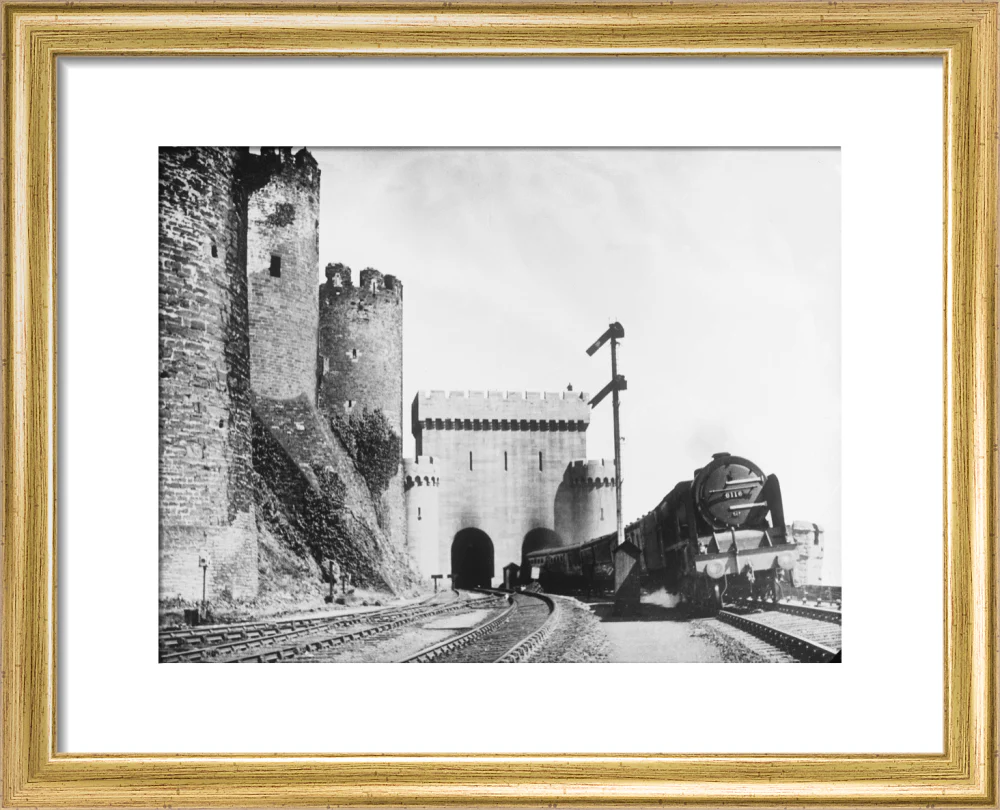 Irish Mail passing Conwy Castle, 1936. - Image 38