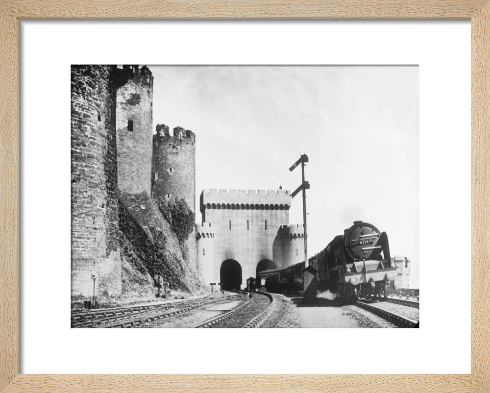 Irish Mail passing Conwy Castle, 1936. - Image 6