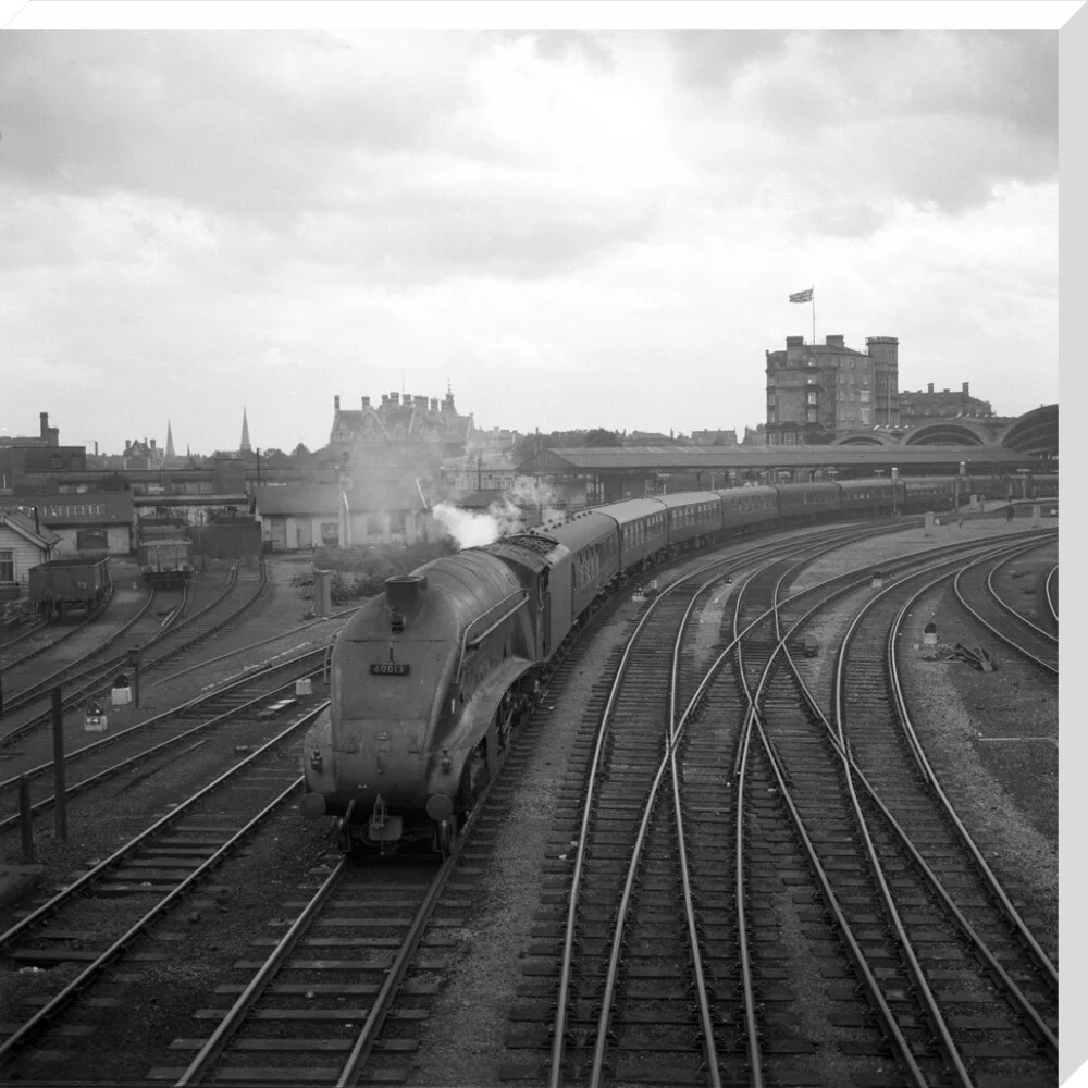 Passenger train at York Station, 1961. - Image 34