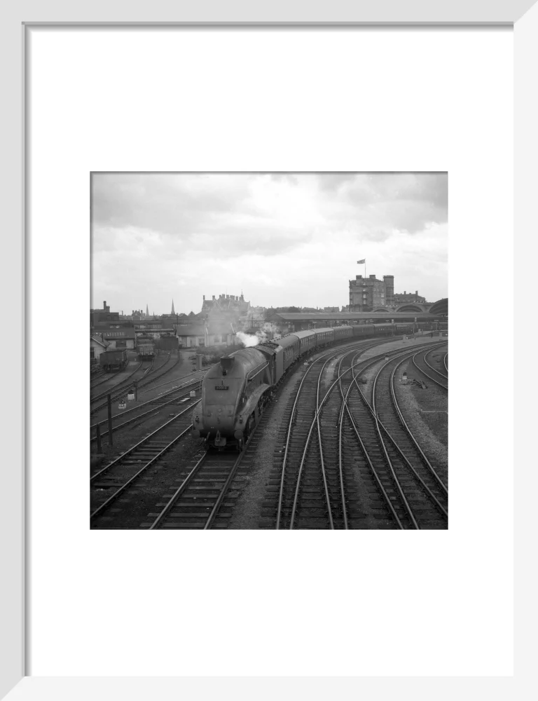 Passenger train at York Station, 1961. - Image 42