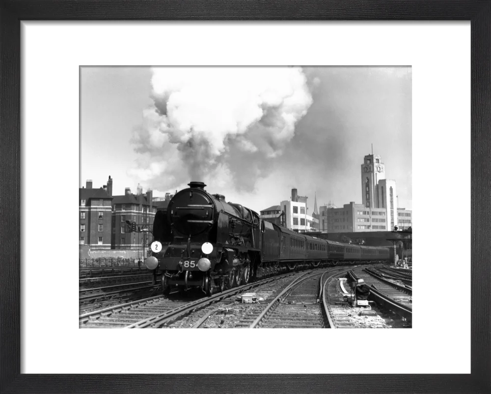 'Howard of Effingham' leaving London Victoria station, c 1939. - Image 3