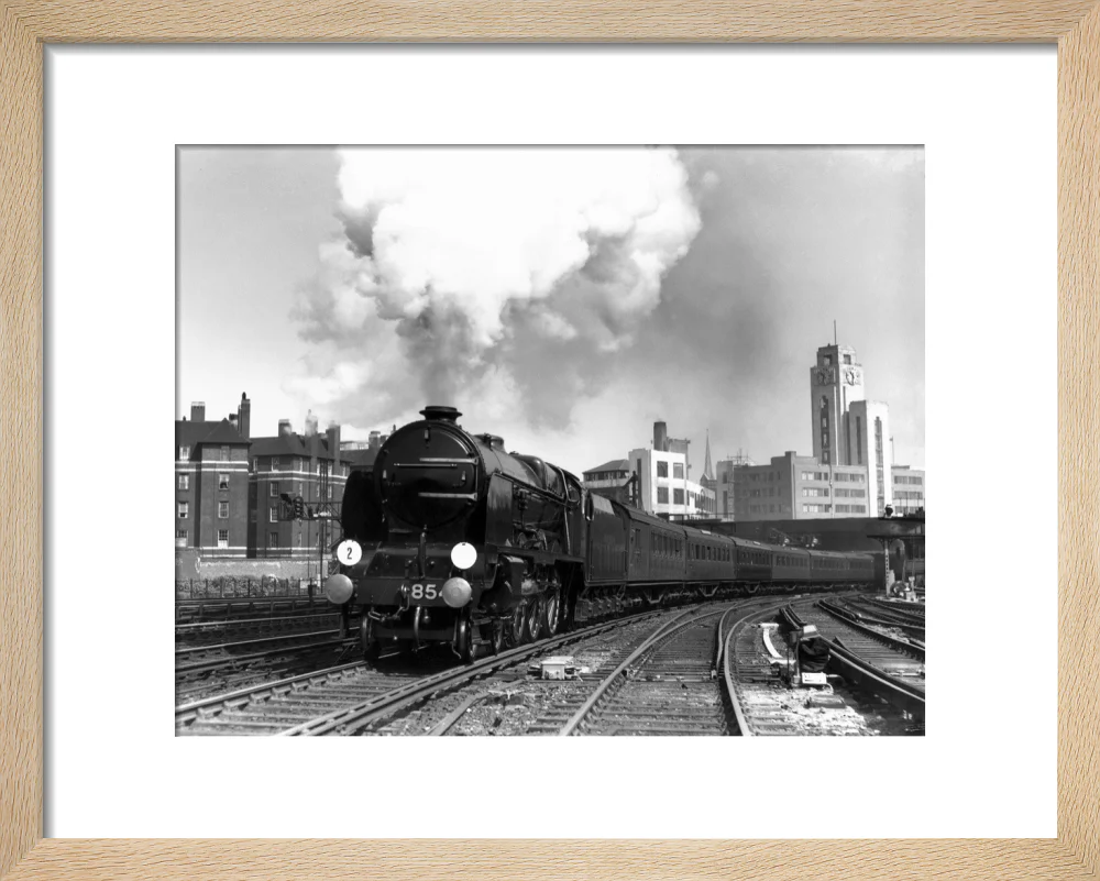 'Howard of Effingham' leaving London Victoria station, c 1939. - Image 6