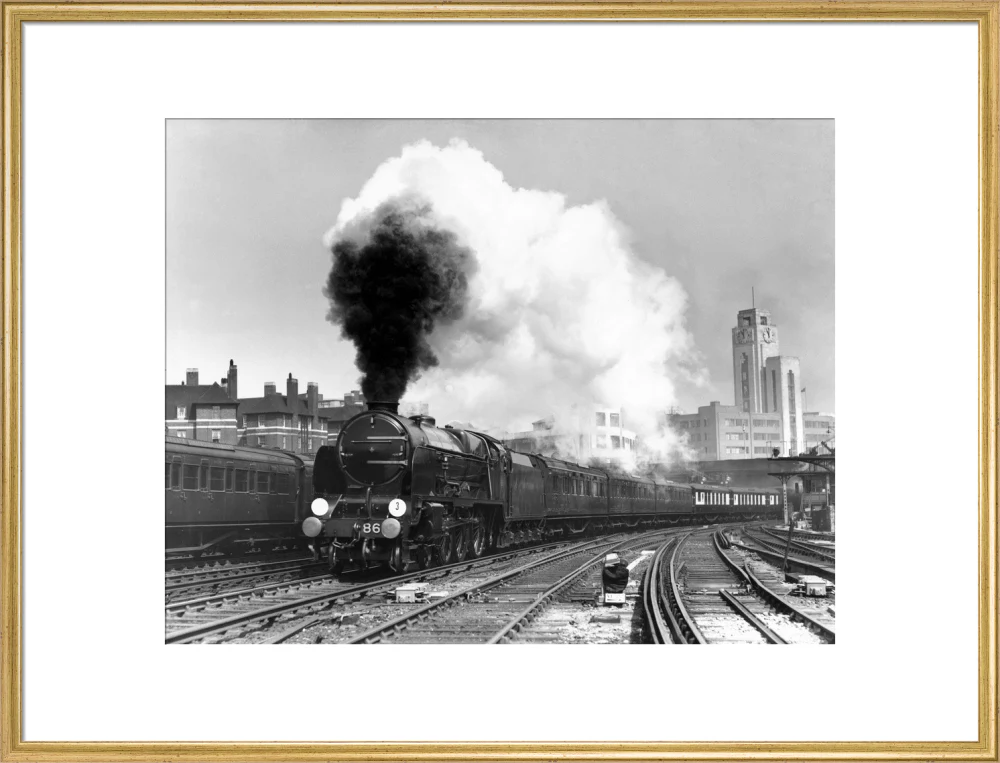 The 'Lord Anson' steam locomotive leaving London Victoria, 1939. - Image 25