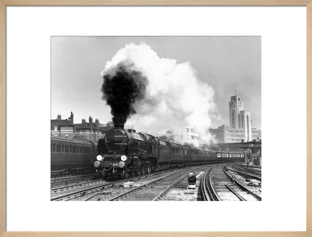 The 'Lord Anson' steam locomotive leaving London Victoria, 1939. - Image 54