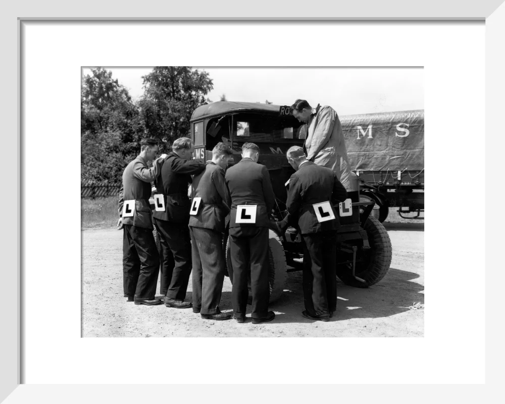 LMS mechanics, c 1930s. - Image 4