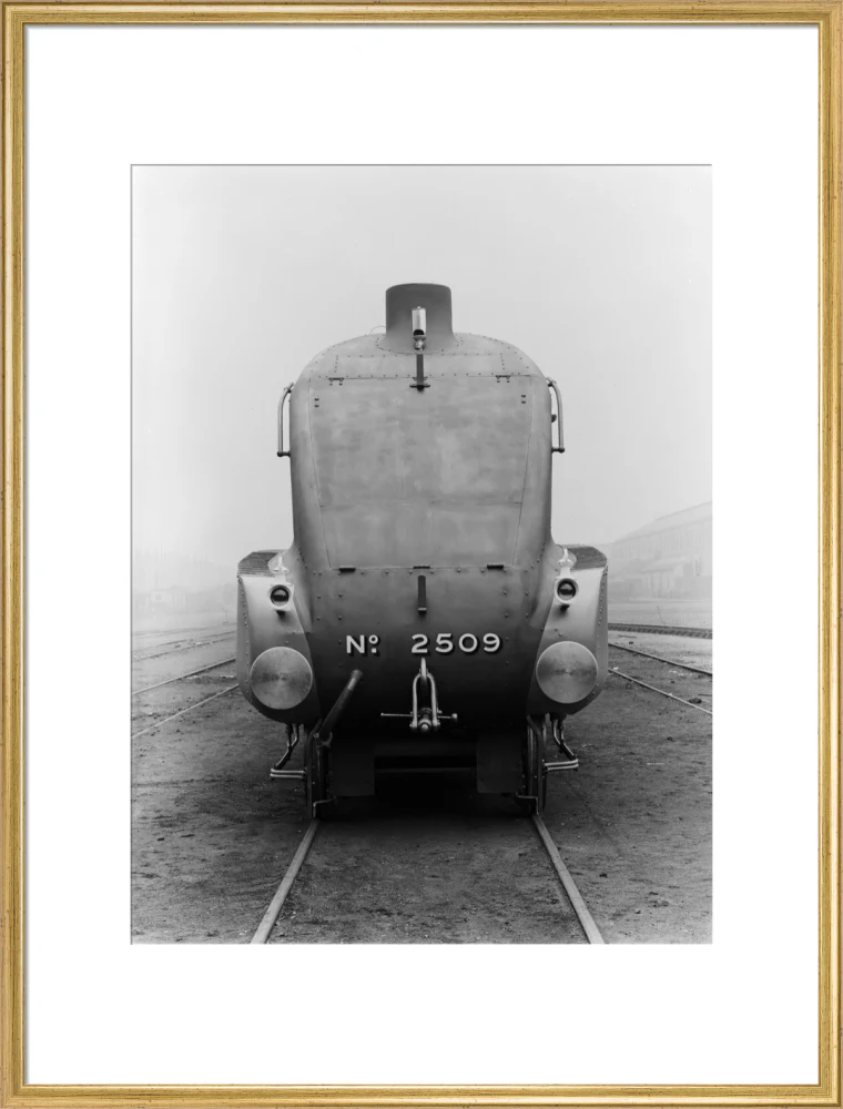 A4 Locomotive No 2509. Front View. - Image 58