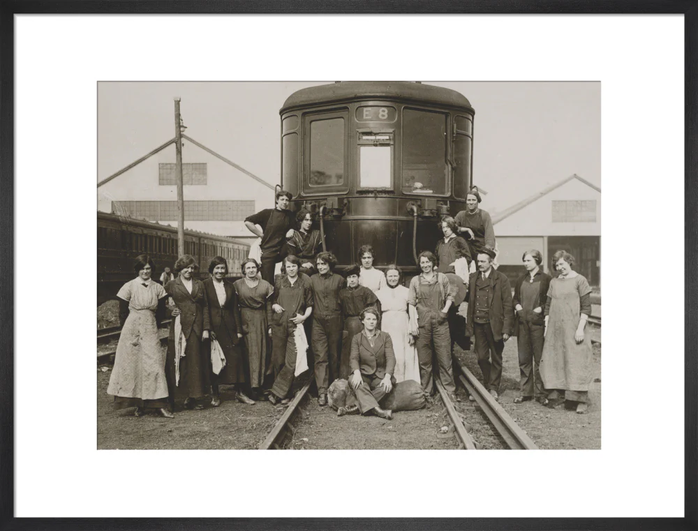 Carriage cleaners, about 1916. - Image 51