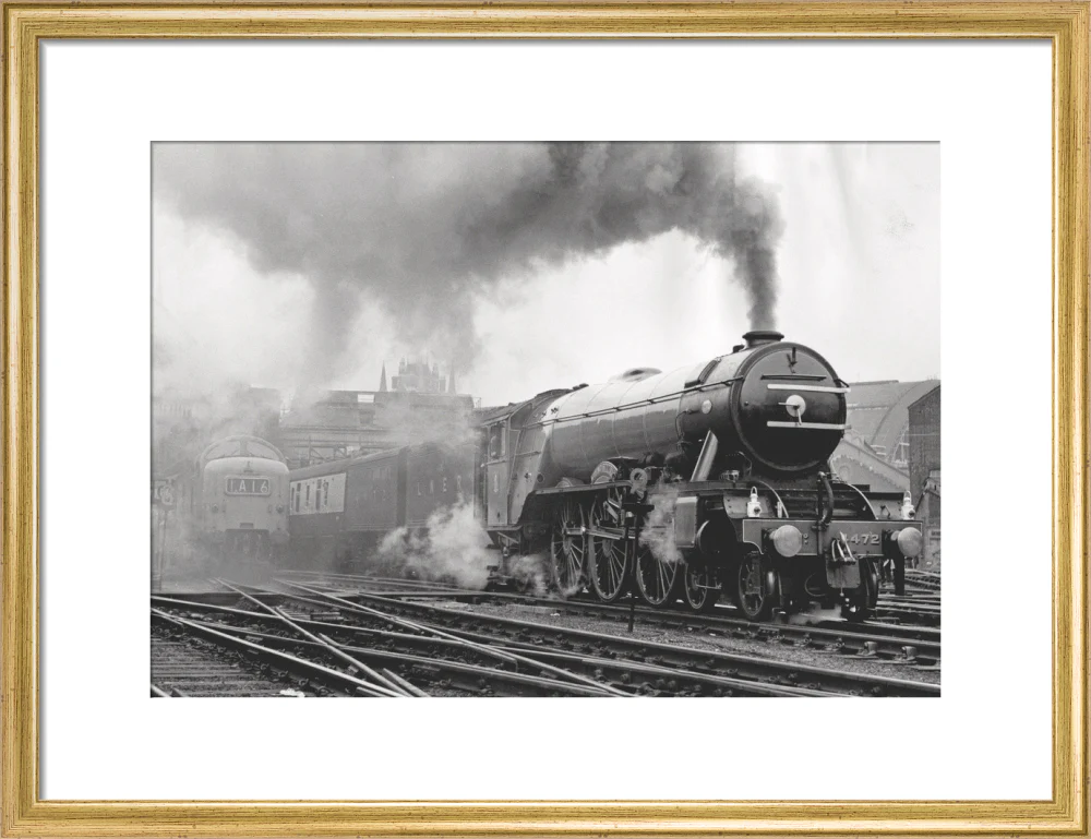 Flying Scotsman leaves Kings Cross, May 1968 - Image 15