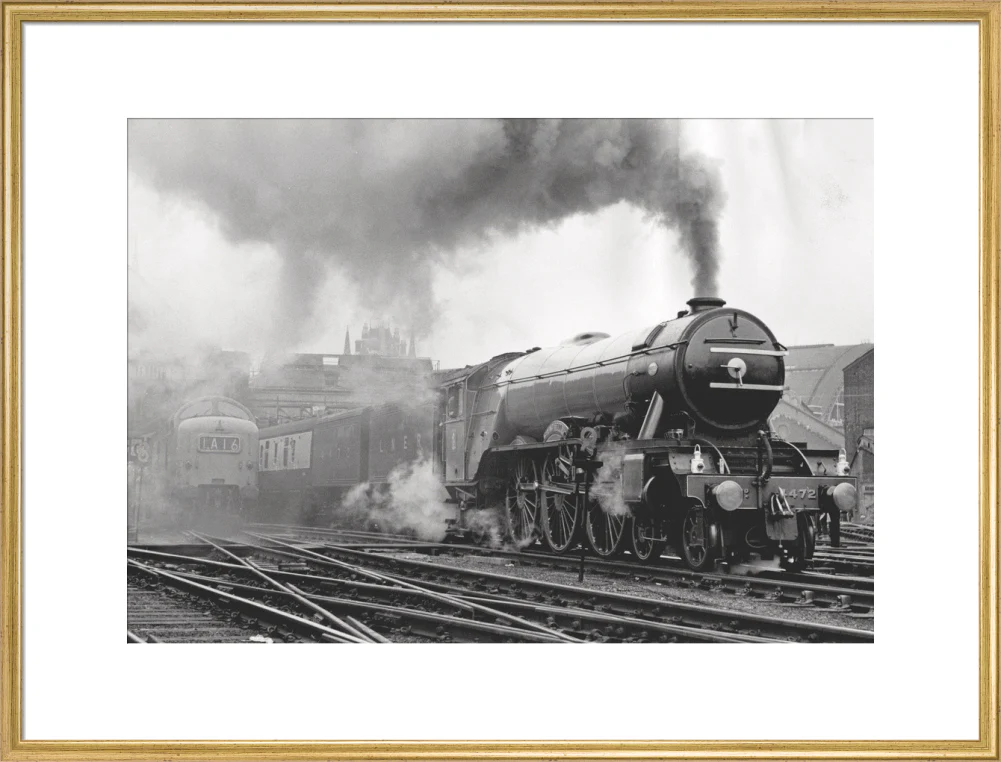 Flying Scotsman leaves Kings Cross, May 1968 - Image 25