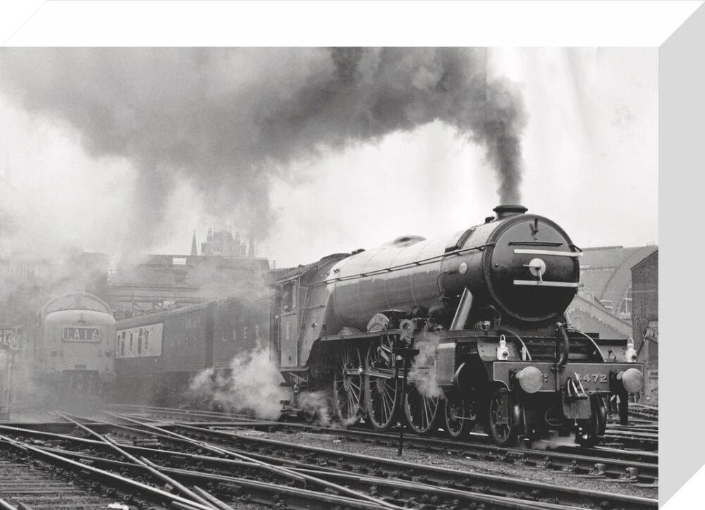 Flying Scotsman leaves Kings Cross, May 1968 - Image 31