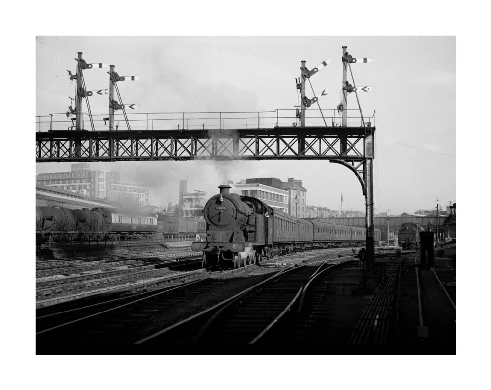 British Railways suburban train leaving Marylebone, 1949 - Image 29