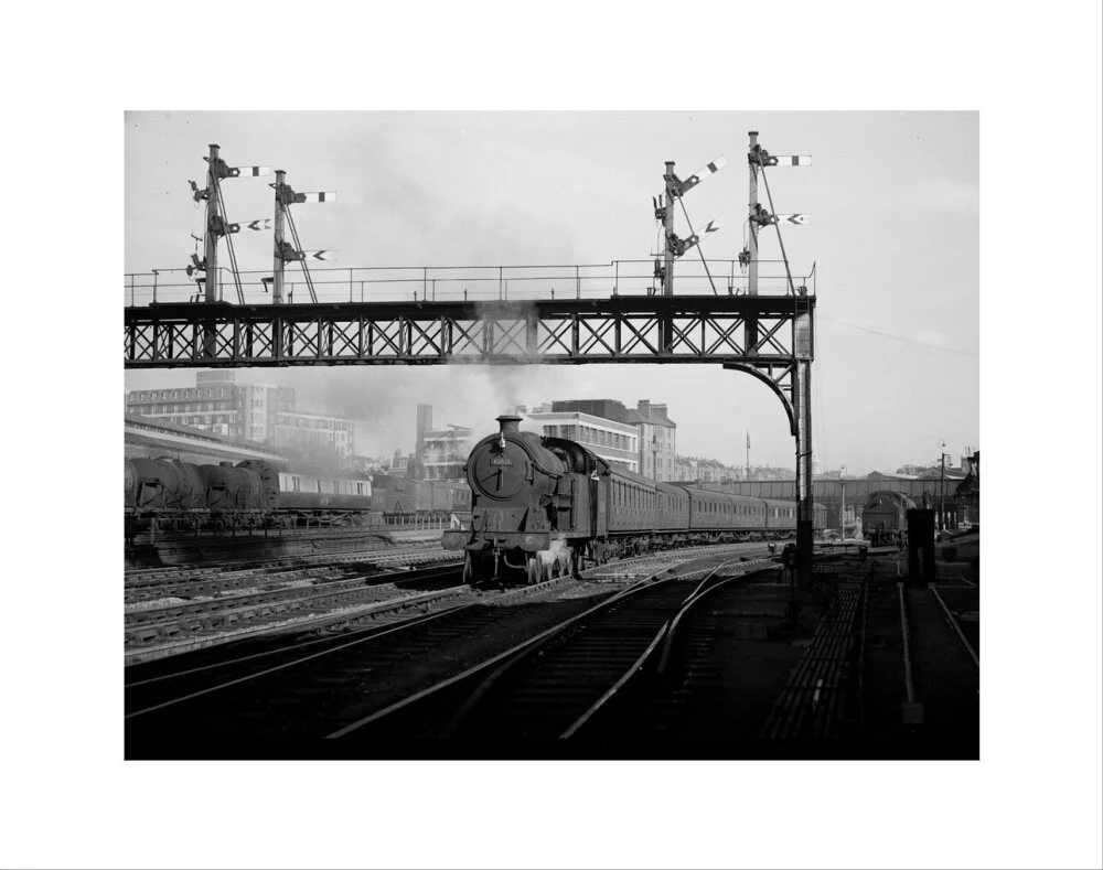 British Railways suburban train leaving Marylebone, 1949 - Image 35