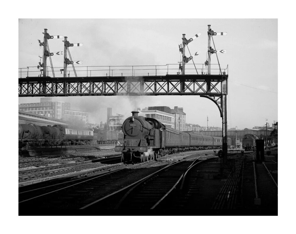 British Railways suburban train leaving Marylebone, 1949 - Image 63