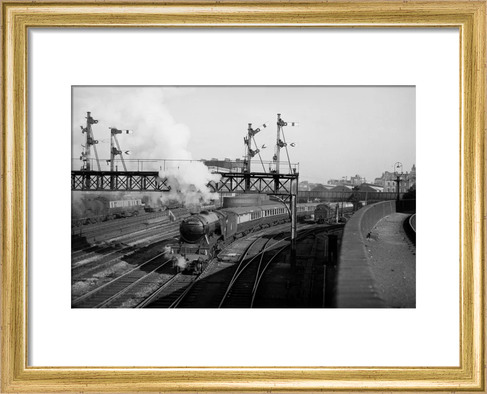 The Master Cutler train leaving Marylebone station, 1949 - Image 38