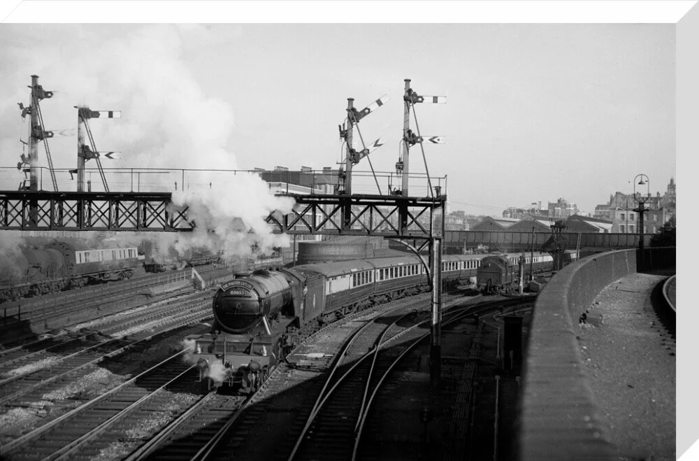 The Master Cutler train leaving Marylebone station, 1949 - Image 66