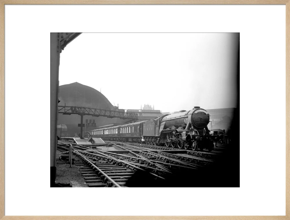 LNER A3 'Blink Bonny' No.51 on the 'Queen of Scots' - Image 26