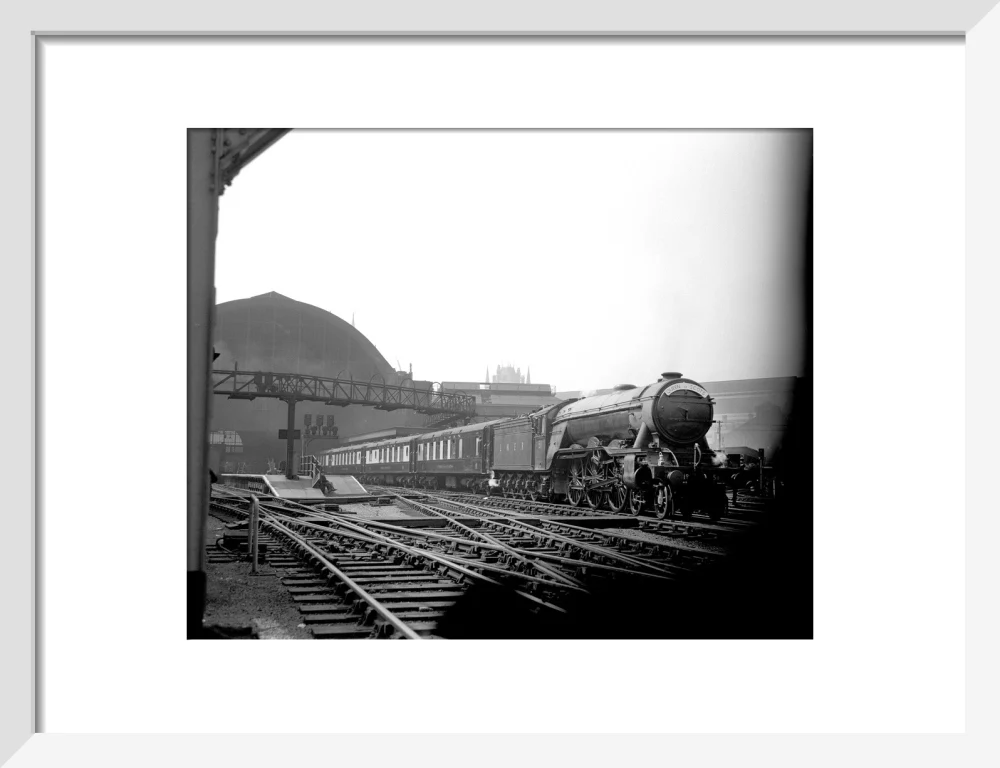 LNER A3 'Blink Bonny' No.51 on the 'Queen of Scots' - Image 42