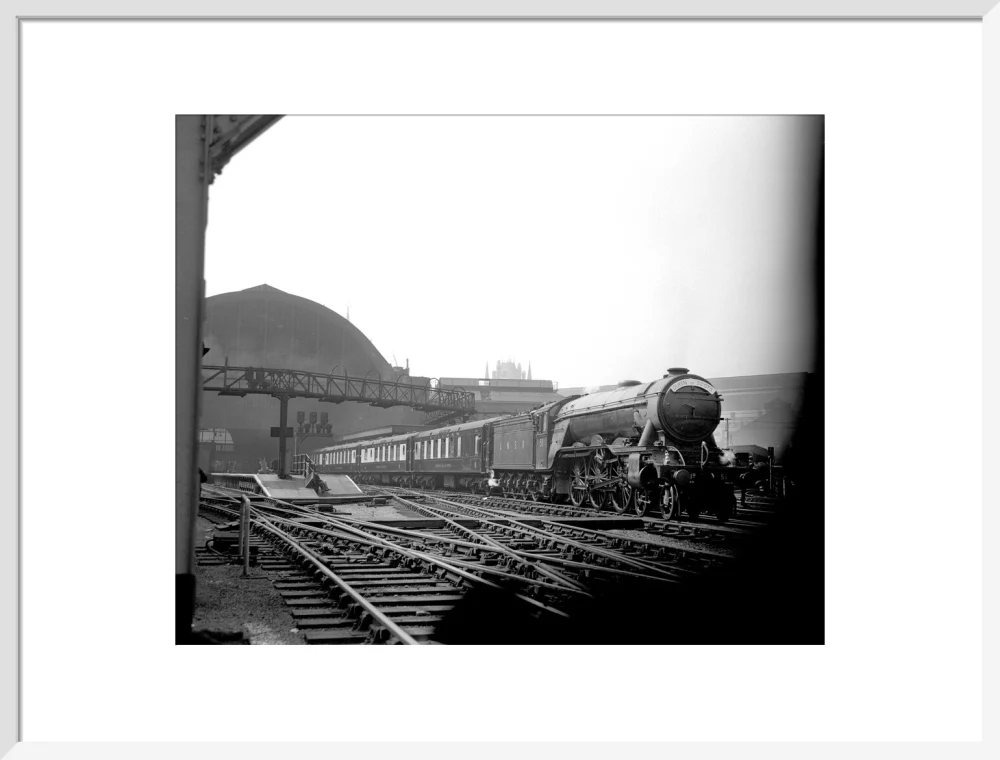 LNER A3 'Blink Bonny' No.51 on the 'Queen of Scots' - Image 52