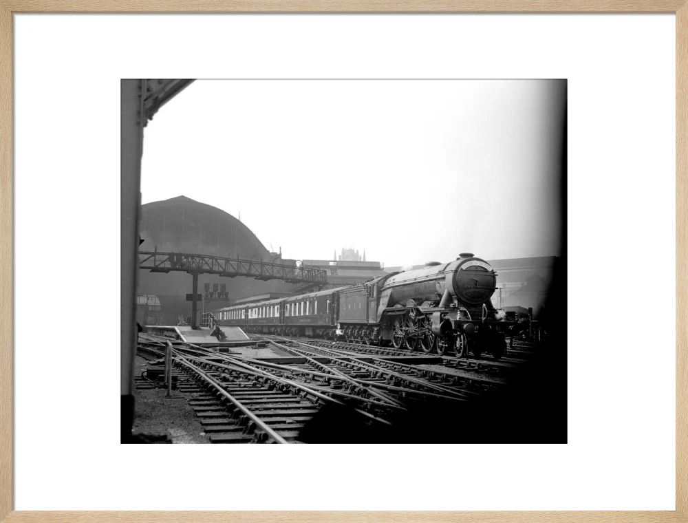LNER A3 'Blink Bonny' No.51 on the 'Queen of Scots' - Image 54