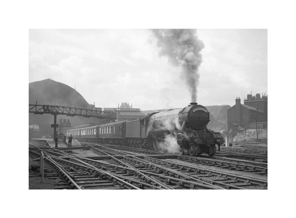 Queen of Scots departs Kings Cross with A3 no. 96 Papyrus c.1946 - Image 28
