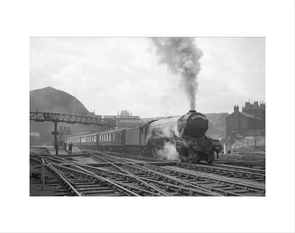 Queen of Scots departs Kings Cross with A3 no. 96 Papyrus c.1946 - Image 35