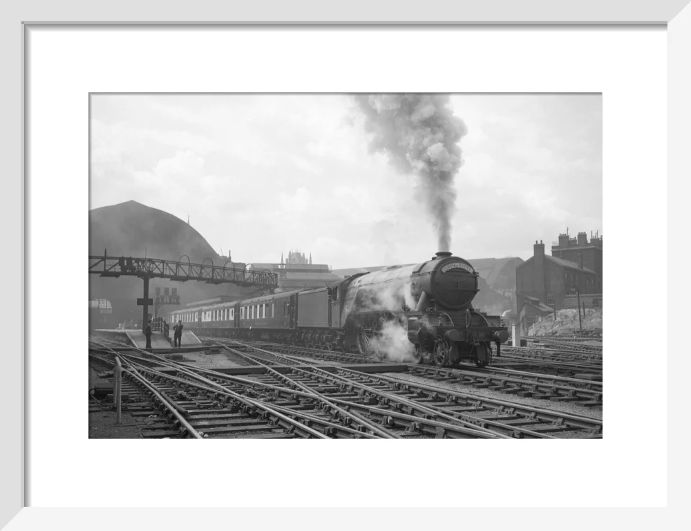 Queen of Scots departs Kings Cross with A3 no. 96 Papyrus c.1946 - Image 42