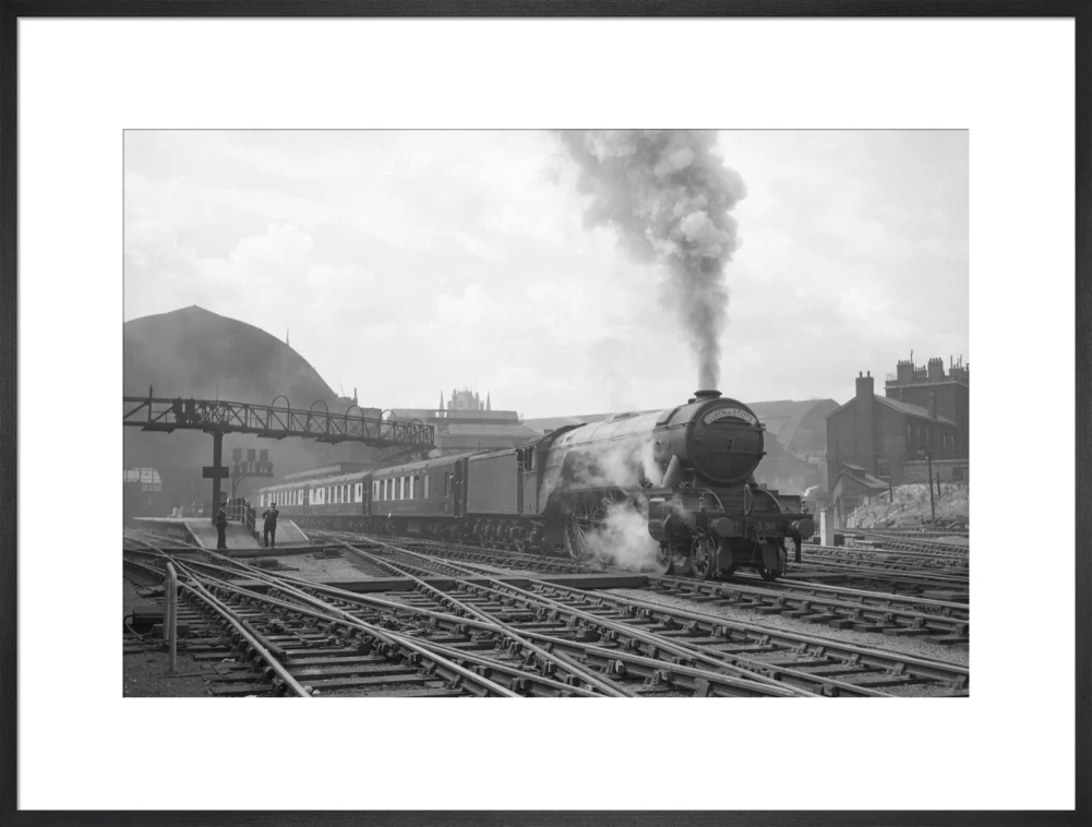 Queen of Scots departs Kings Cross with A3 no. 96 Papyrus c.1946 - Image 56