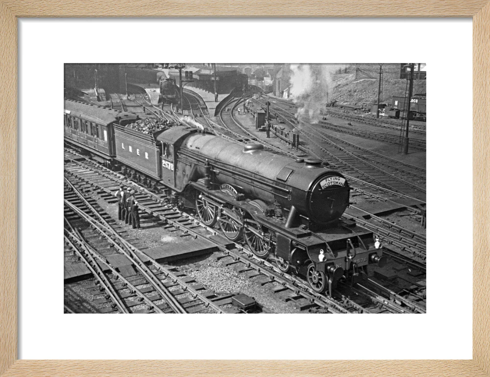 LNER A3 No.2578 Bayardo leaving Kings Cross c.1930 - Image 11