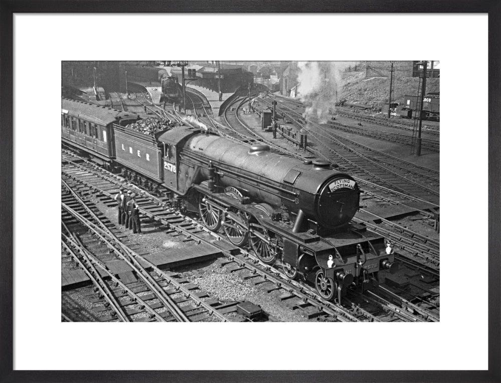 LNER A3 No.2578 Bayardo leaving Kings Cross c.1930 - Image 13