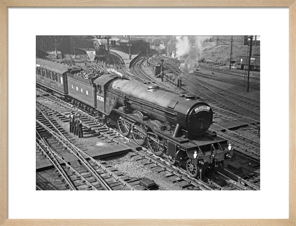 LNER A3 No.2578 Bayardo leaving Kings Cross c.1930 - Image 16