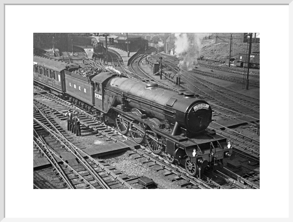 LNER A3 No.2578 Bayardo leaving Kings Cross c.1930 - Image 24