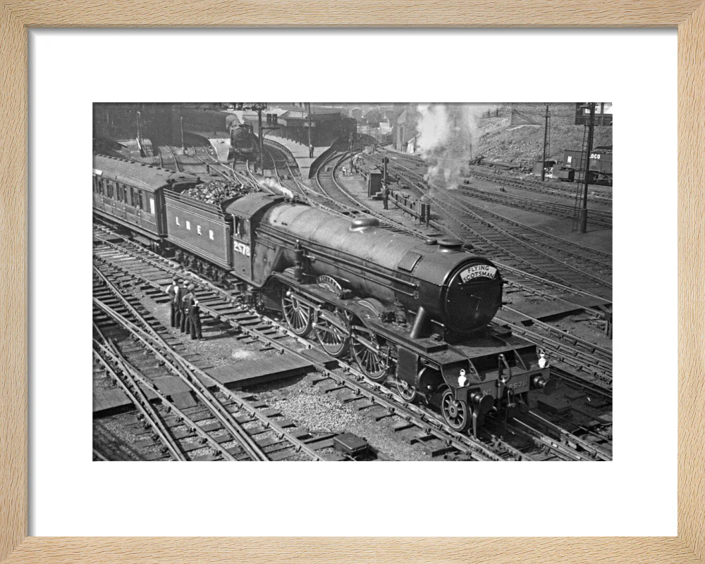 LNER A3 No.2578 Bayardo leaving Kings Cross c.1930 - Image 39