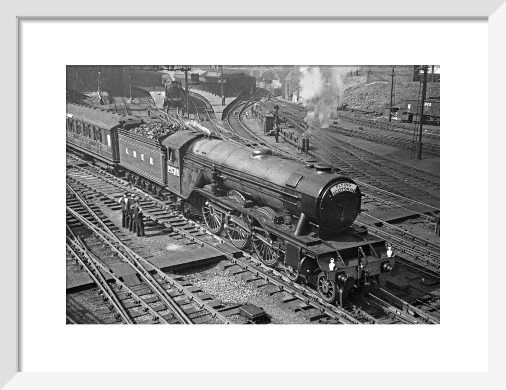 LNER A3 No.2578 Bayardo leaving Kings Cross c.1930 - Image 42