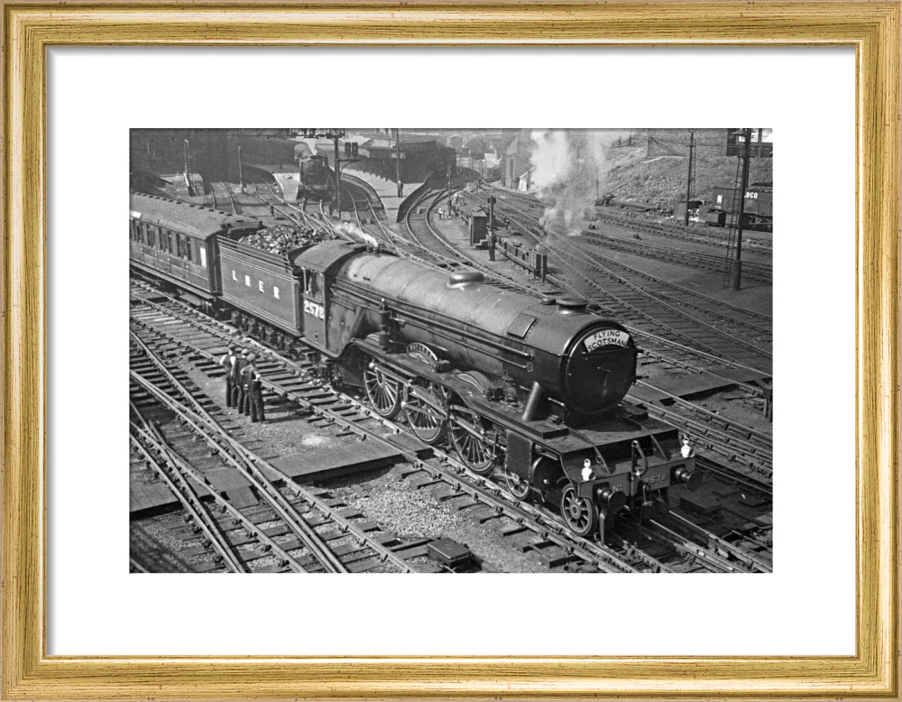 LNER A3 No.2578 Bayardo leaving Kings Cross c.1930 - Image 43