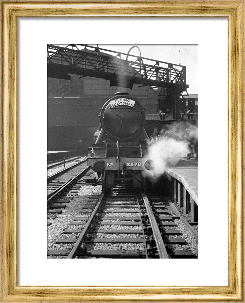 A3 2578 'Bayardo' at Kings Cross - Image 5