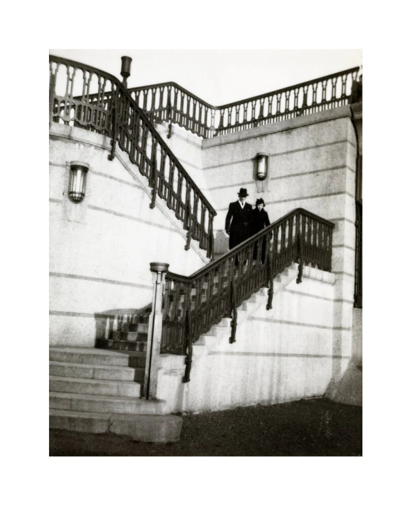 Couple walking down steps - Image 61