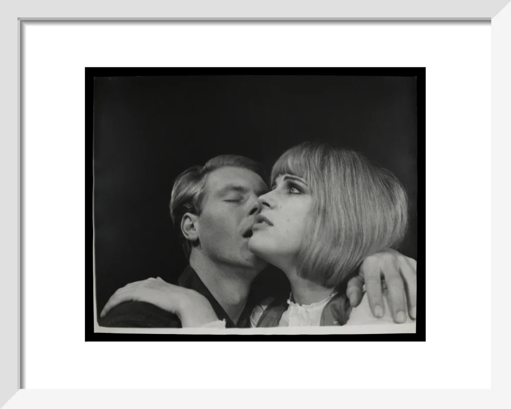 James Fox and Pauline Boty in 'Afternoon Men' - Image 4