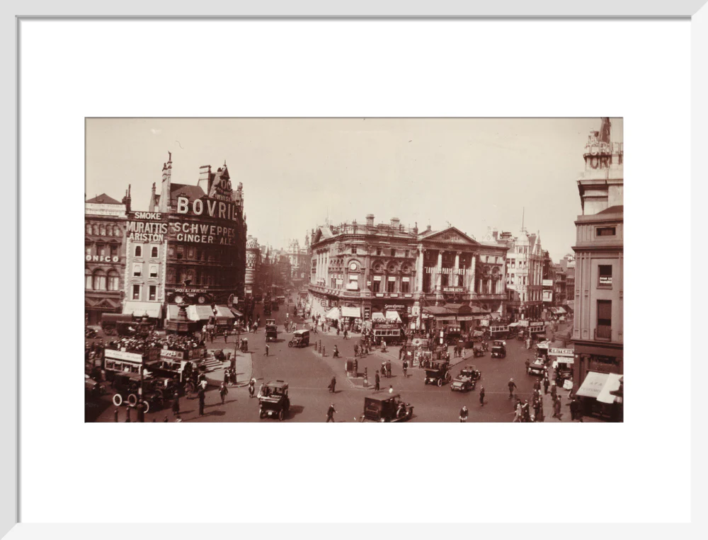 Piccadilly Circus, London - Image 14