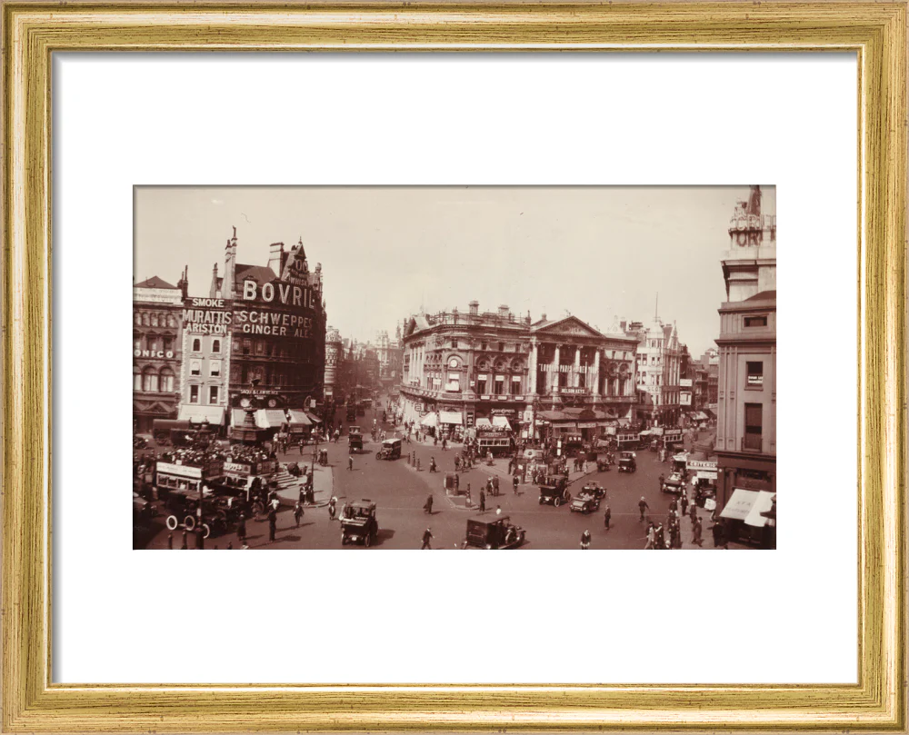 Piccadilly Circus, London - Image 38