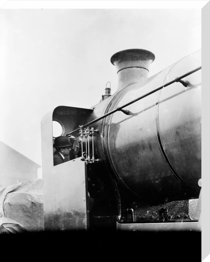 Caledonian Railway 4-4-0 locomotive no. 147./n - Image 33