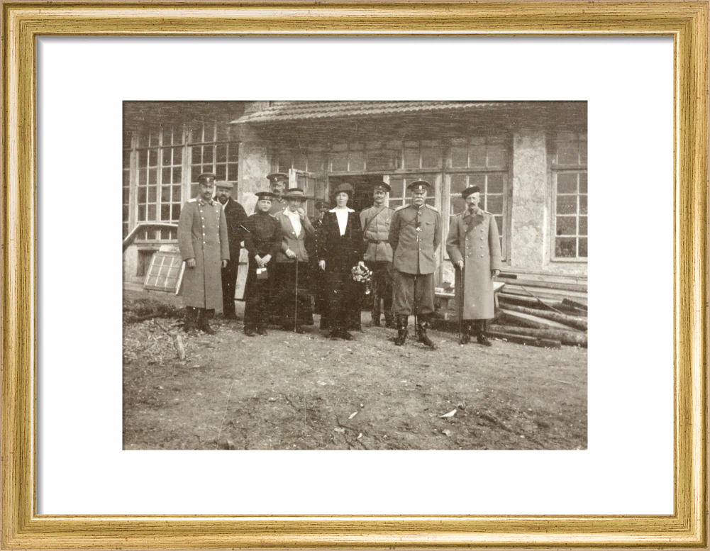 A snapshot photograph album of the Russian Imperial Royal Family. - Image 10