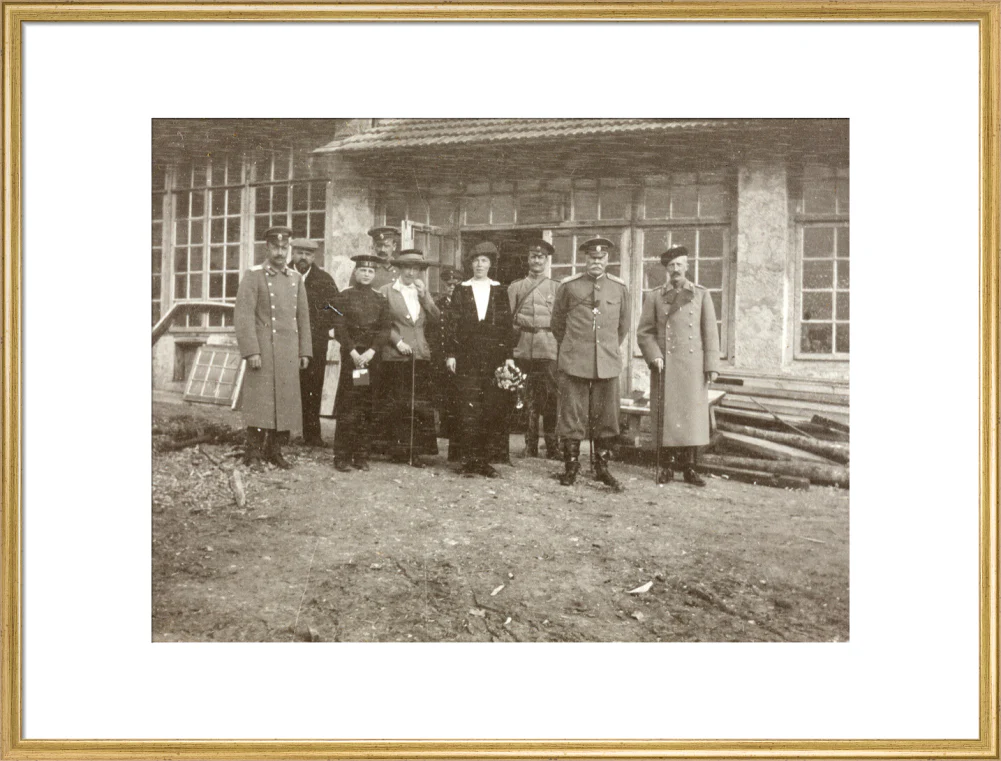 A snapshot photograph album of the Russian Imperial Royal Family. - Image 58