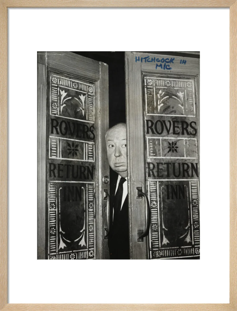 Alfred Hitchcock at the doors of Coronation Street's Rovers Return - Image 49